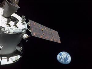Orion, Service Module & Earth during Artemis I