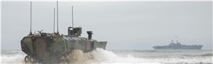  U.S. Navy photo by Chief Mass Communication Specialist Michael Gomez &copy;