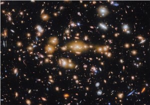 Galaxy cluster SPT-CL J0615-5746 (cropped)