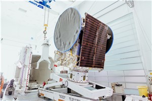 Koreasat 6A in Thales Alenia Space's clean rooms Thales Alenia Space/Alban Pichon &copy;