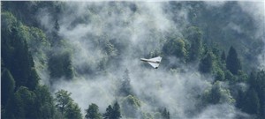 Rheinmetall Delta B15 target drone in flight QinetiQ &copy;