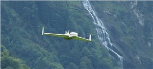 Rheinmetall Delta B15 target drone in flight QinetiQ &copy;