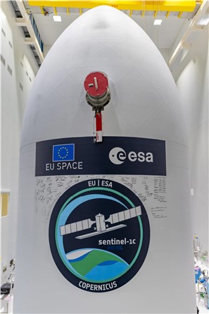  ESA-CNES-ARIANESPACE/Optique video du CSG &copy;