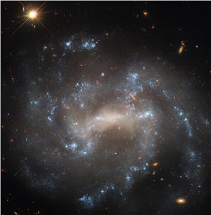  ESA/Hubble & NASA, W. Jacobson-Galan, A. Filippenko, J. Mauerhan &copy;