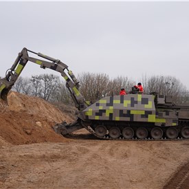 Image - Rheinmetall Demos the Capabilities of the Kodiak Armoured Engineer Vehicle in Poland