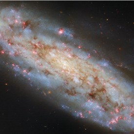 Image - Hubble Spies a Spiral So Inclined
