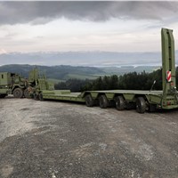 Oshkosh Enhances US Army Mobility with Medium Equipment Trailer