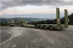  Oshkosh Defense &copy;