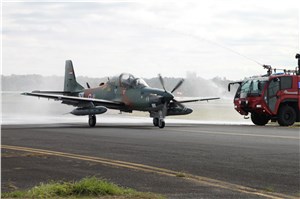 Embraer &copy;