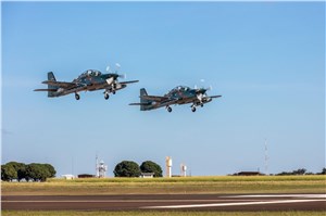  Embraer &copy;