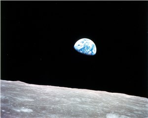 Earthrise (annotated) NASA, annotation added by ESA  &copy;