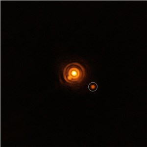 view of companion candidate around star V960 Mon European Southern Observatory (ESO) &copy;
