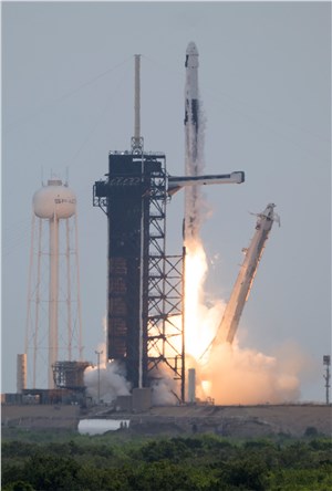  NASA/Aubrey Gemignani &copy;