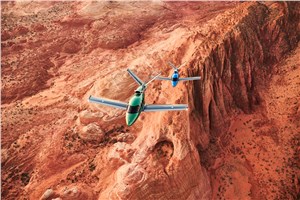  Cirrus Aircraft &copy;