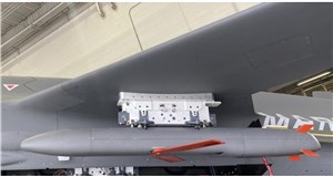Ragnarok LCCM attached to wing of XQ-58 Valkyrie Kratos Defense & Security Solutions &copy;