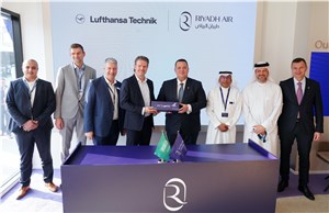  Lufthansa Technik &copy;