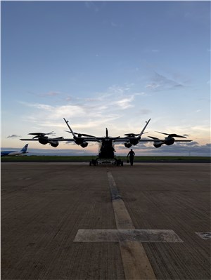  Eve Air Mobility &copy;