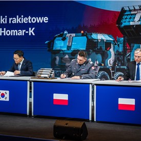 Hanwha Aerospace Signs Contract to Produce Chunmoo Missile in Poland