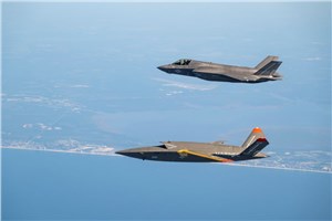  U.S. Marine Corps &copy;