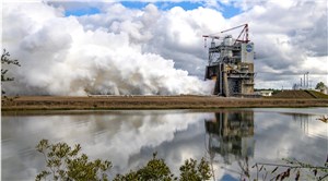  NASA/Chris Russell &copy;