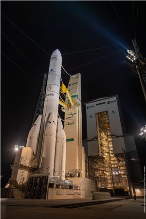 reveal 1st Ariane 6 with 4 boosters on launch pad ESA/CNES/Arianespace/ArianeGroup/Optique video du CSG-J. Georget  &copy;