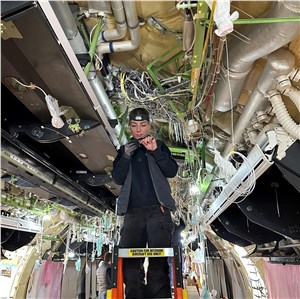  Lufthansa Technik &copy;