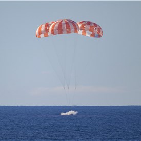 Image - Artemis II: splashdown