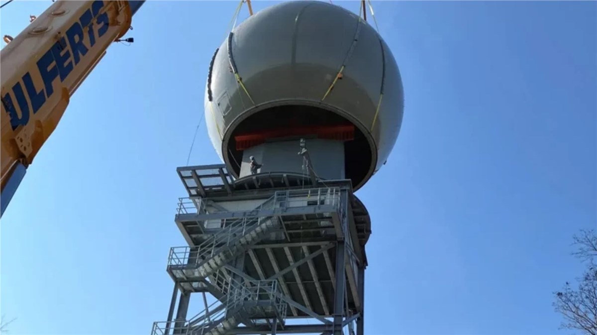 HADR Project: 1st TRL-4D LR Long-Range Radar Installed  HENSOLDT &copy;